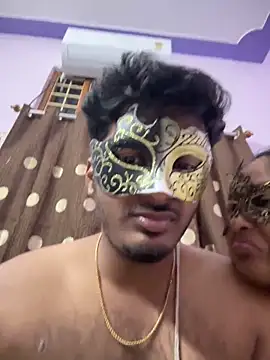 VVcouple online show from November 11, 6:05 pm