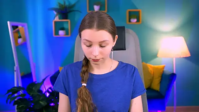 JulieDaniel online show from March 9, 9:56 am