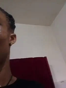 Snapshot of SexyChantyBabe25 chatting on October 28, 9:19 pm SexyChantyBabe25 online show from October 28, 9:19 pm