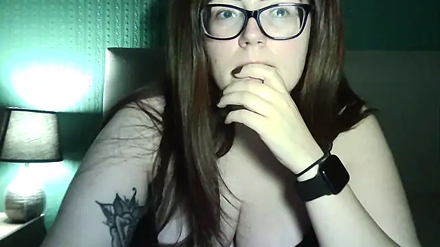 Curvy-BellaX online show from September 28, 8:58 pm