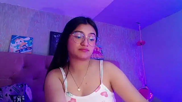 laurenelove online show from October 10, 6:07 am