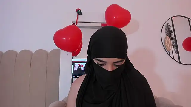 nayiraa  online show from February 17, 6:40 pm