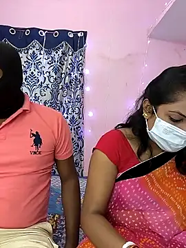 Snapshot of Lovlycouple1 chatting on October 16, 4:53 pm Lovlycouple1 online show from October 16, 4:53 pm