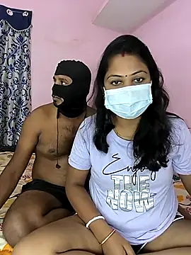 Snapshot of Lovlycouple1 chatting on October 6, 6:02 pm Lovlycouple1 online show from October 6, 6:02 pm