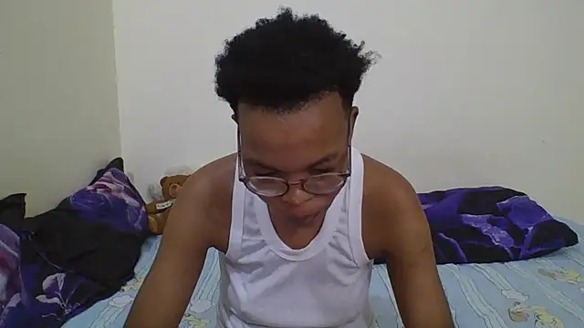 Snapshot of Sexy_Dymme chatting on October 15, 9:28 pm Sexy Dymme online show from October 15, 9:28 pm