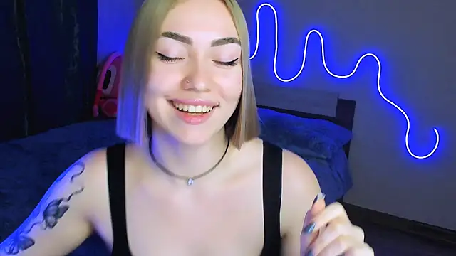 Snapshot of LaraKrein_lk chatting on September 30, 8:03 pm LaraKrein lk online show from September 30, 8:03 pm