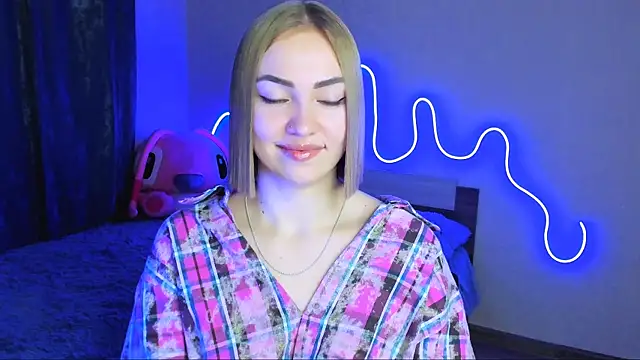 Snapshot of LaraKrein_lk chatting on October 9, 4:22 pm LaraKrein lk online show from October 9, 4:22 pm