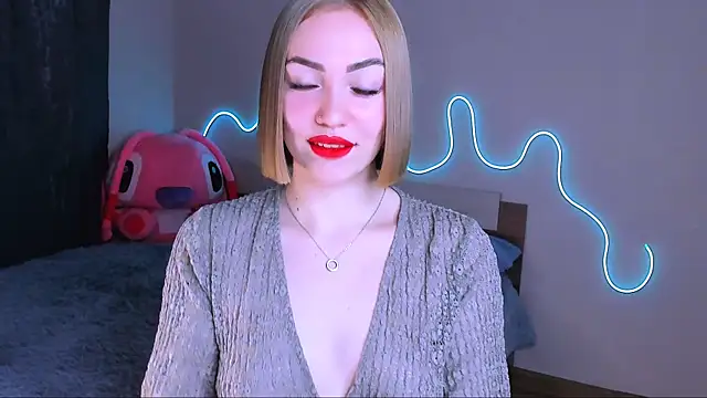 Snapshot of LaraKrein_lk chatting on September 16, 4:48 pm LaraKrein lk online show from September 16, 4:48 pm