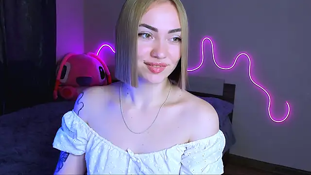 Snapshot of LaraKrein_lk chatting on September 26, 11:19 am LaraKrein lk online show from September 26, 11:19 am