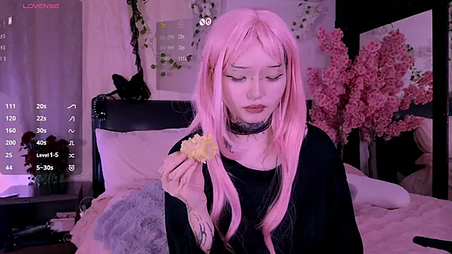 Snapshot of Lein_Bone chatting on October 27, 1:23 am Lein Bone online show from October 27, 1:23 am