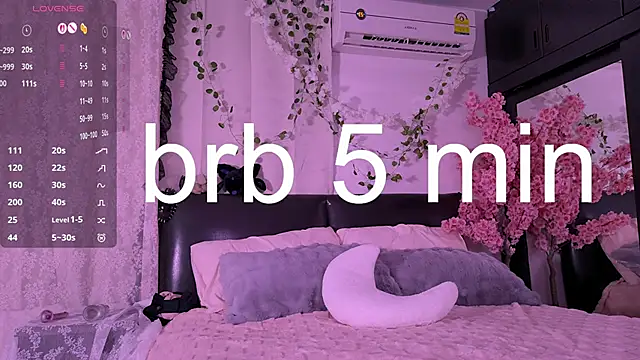 Snapshot of Lein_Bone chatting on October 24, 1:01 am Lein Bone online show from October 24, 1:01 am