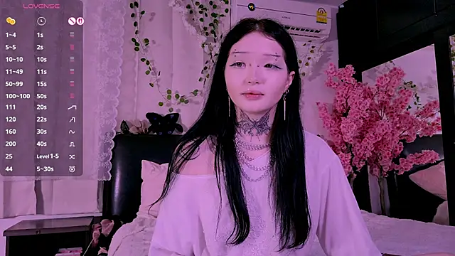 Snapshot of Lein_Bone chatting on October 23, 1:00 am Lein Bone online show from October 23, 1:00 am