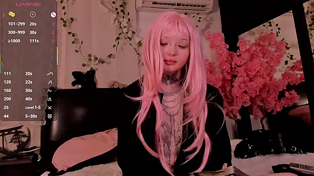 Snapshot of Lein_Bone chatting on October 4, 8:46 pm Lein Bone online show from October 4, 8:46 pm