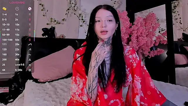 Snapshot of Lein_Bone chatting on October 16, 12:24 am Lein Bone online show from October 16, 12:24 am