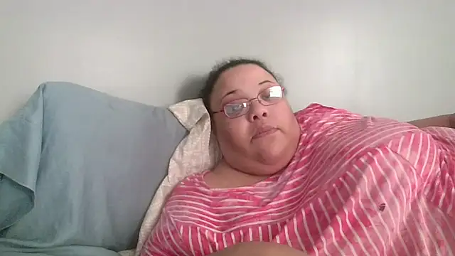 SexyBBW10790 online show from April 14, 2:06 pm