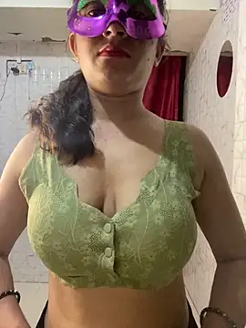 Snapshot of MONA_0213 chatting on September 20, 6:17 pm MONA 0213 online show from September 20, 6:17 pm