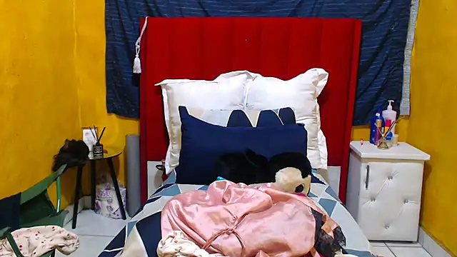 Snapshot of Candycrush2555 chatting on September 27, 3:25 am Candycrush2555 online show from September 27, 3:25 am