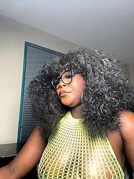 WomanNextdoor1 online show from November 2, 11:52 pm