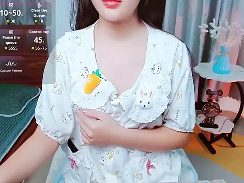 girlsweets2277 online show from September 19, 6:34 am