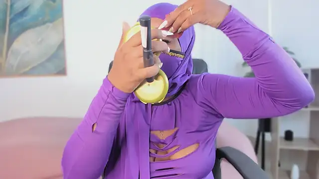 yasmin elite online show from December 21, 11:25 am