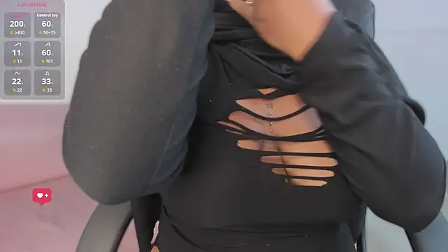 Snapshot of yasmin_elite chatting on October 27, 10:33 am yasmin elite online show from October 27, 10:33 am