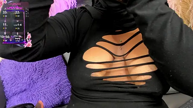 Snapshot of yasmin_elite chatting on October 2, 9:36 am yasmin elite online show from October 2, 9:36 am