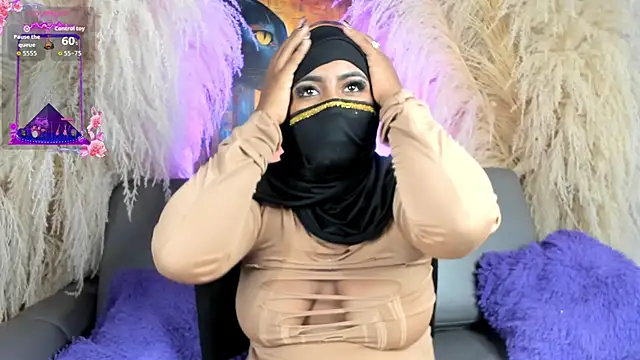 Snapshot of yasmin_elite chatting on October 6, 9:04 am yasmin elite online show from October 6, 9:04 am