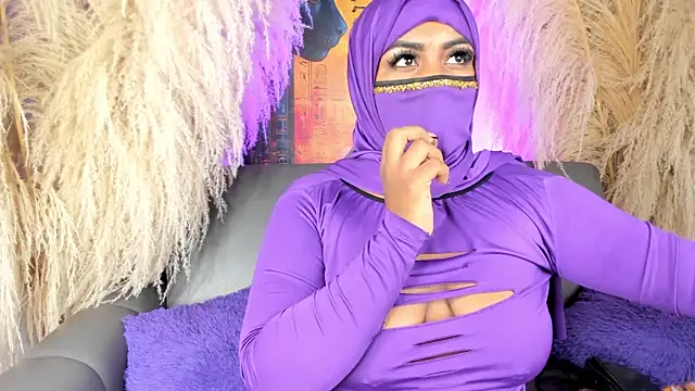 Snapshot of yasmin_elite chatting on October 9, 12:09 pm yasmin elite online show from October 9, 12:09 pm