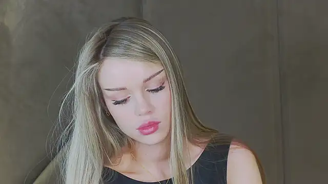 MarilynNova online show from April 12, 7:55 am