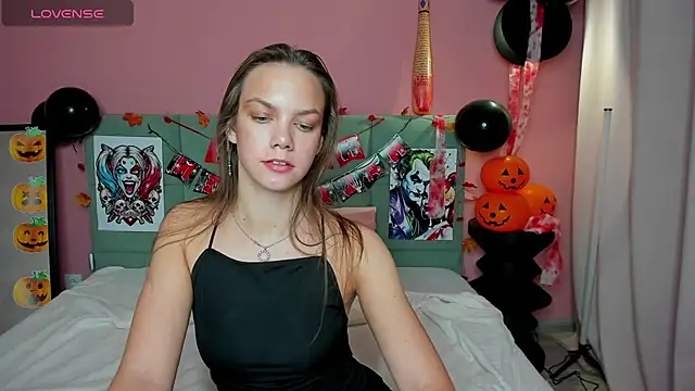 Snapshot of Vickie_Smith chatting on October 24, 8:32 am Vickie Smith online show from October 24, 8:32 am