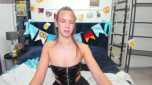 Snapshot of Vickie_Smith chatting on October 5, 2:27 am Vickie Smith online show from October 5, 2:27 am