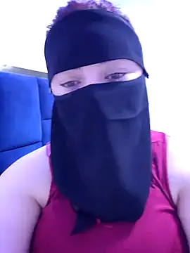 Snapshot of _Douna_-_ chatting on September 28, 10:59 pm Douna - online show from September 28, 10:59 pm