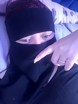 Snapshot of _Douna_-_ chatting on September 29, 11:43 pm Douna - online show from September 29, 11:43 pm