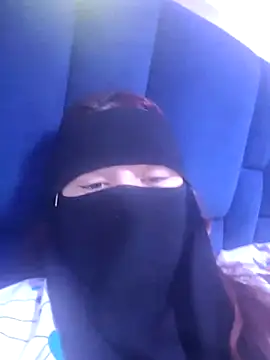 Snapshot of _Douna_-_ chatting on October 12, 4:20 pm Douna - online show from October 12, 4:20 pm