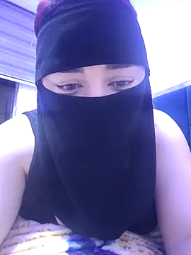 Snapshot of _Douna_-_ chatting on October 17, 11:41 pm Douna - online show from October 17, 11:41 pm