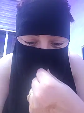 Snapshot of _Douna_-_ chatting on October 20, 1:19 am Douna - online show from October 20, 1:19 am