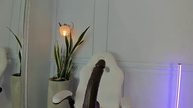 Snapshot of Jazmiinee chatting on September 22, 7:34 pm Jazmiinee online show from September 22, 7:34 pm