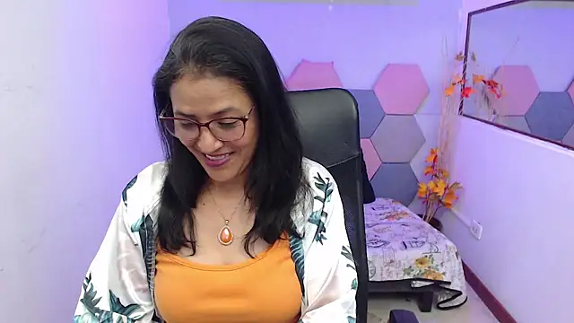 Snapshot of AmandaPeet chatting on September 27, 9:22 pm AmandaPeet online show from September 27, 9:22 pm