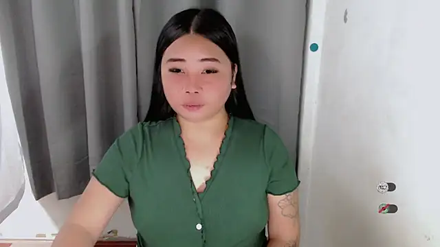 Snapshot of Yhana_Slut chatting on September 16, 6:10 am Yhana Slut online show from September 16, 6:10 am