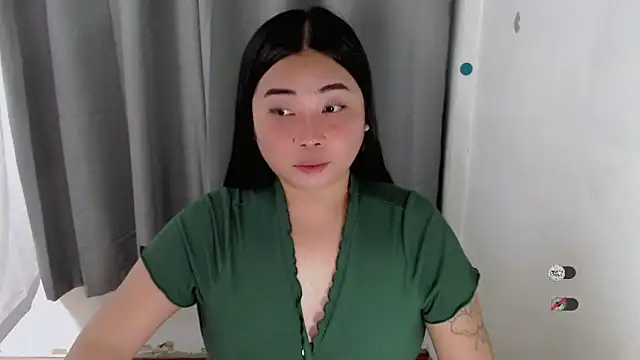 Snapshot of Yhana_Slut chatting on September 13, 2:47 pm Yhana Slut online show from September 13, 2:47 pm
