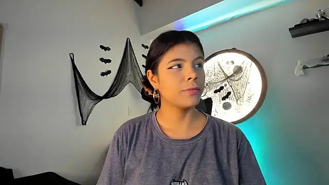 Aleja-02 online show from October 30, 9:27 pm