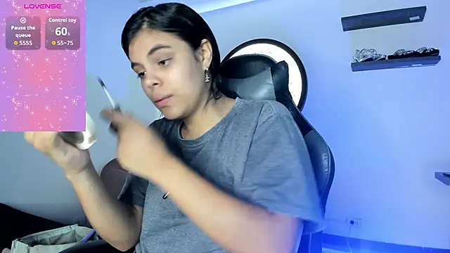 Aleja-02 online show from September 23, 8:40 pm