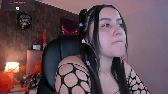 Snapshot of marian__stone chatting on October 23, 6:47 pm marian  stone online show from October 23, 6:47 pm