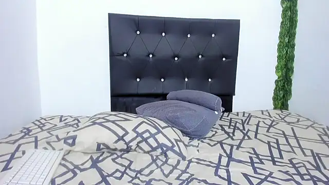 michellnasty online show from February 12, 8:54 pm