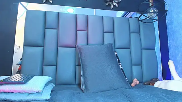 Snapshot of Roxana_gomez chatting on September 14, 3:15 am Roxana gomez online show from September 14, 3:15 am