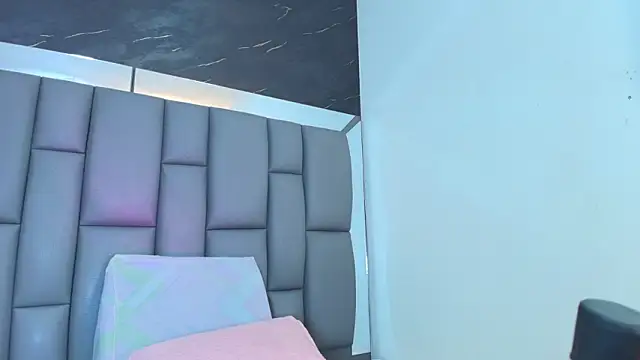 Roxana gomez online show from February 4, 6:49 am