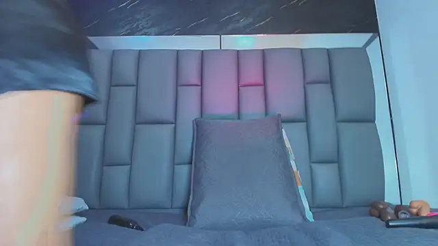 Snapshot of Roxana_gomez chatting on October 1, 3:22 am Roxana gomez online show from October 1, 3:22 am