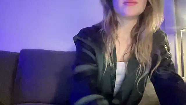 sweetceeme online show from February 4, 2:03 am