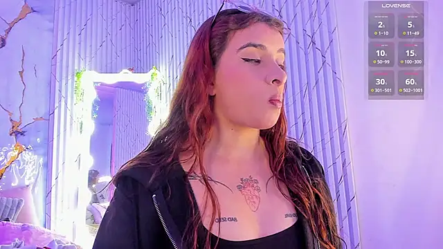 Naomy tay1 online show from March 20, 3:44 am