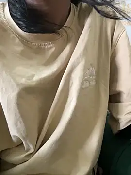 Snapshot of modelnishu chatting on September 27, 1:35 am modelnishu online show from September 27, 1:35 am